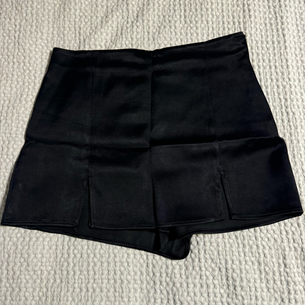 Zara Black Mini Skort
